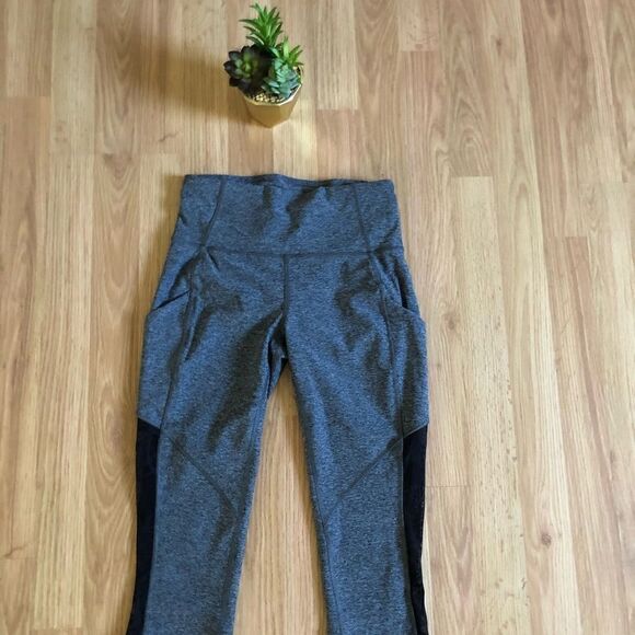 Lululemon Heathered Gray Black Mesh Detail Capri Leggings - Picture 1 of 8
